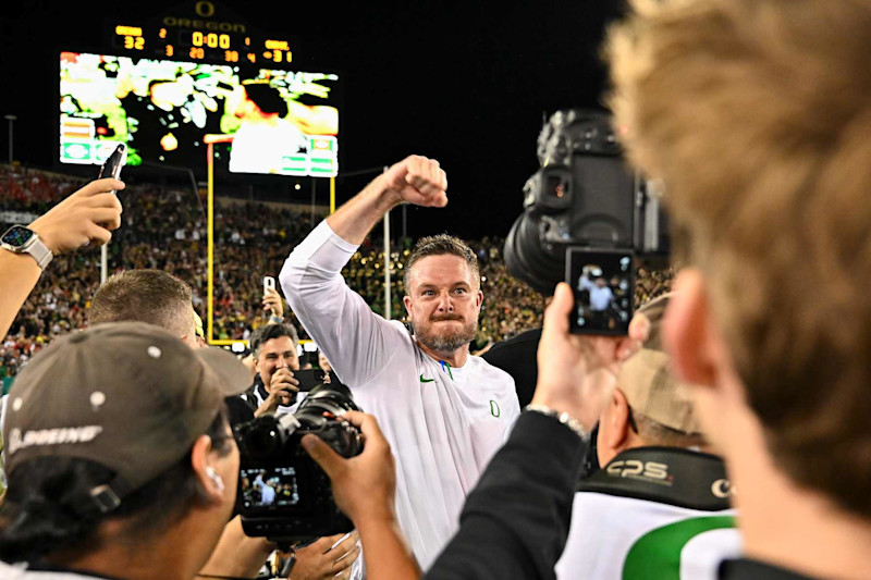 EUGENE, OREGON - OCTOBER 12: Head coach Dan Lanning of the Oregon Ducks reacts after the game against the Ohio State Buckeyes at Autzen Stadium on October 12, 2024 in Eugene, Oregon. The Oregon Ducks won 32-31. (Photo by Alika Jenner/Getty Images)