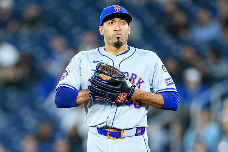 TORONTO, ON - SEPTEMBER 09: New York Mets Closer Edwin Díaz (39) reacts during the MLB baseball regular season game between the New York Mets and the Toronto Blue Jays on September 9, 2024, at Rogers Centre in Toronto, ON, Canada. (Photo by Julian Avram/Icon Sportswire via Getty Images)