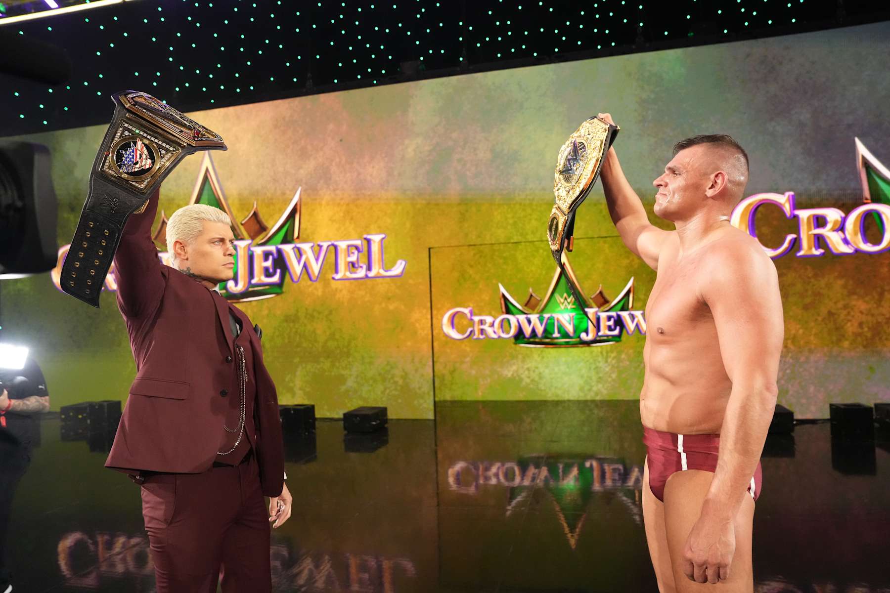 ST LOUIS, MISSOURI - OCTOBER 07: Undisputed Champion Cody Rhodes and World Heavyweight Champion Gunther face off during Monday Night RAW at Enterprise Center on October 7, 2024 in St Louis, Missouri. (Photo by WWE/Getty Images)