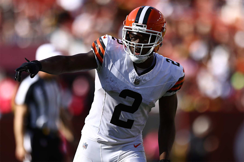 LANDOVER, MARYLAND - OCTOBER 06: Amari Cooper #2 of the Cleveland Browns looks on against the Washington Commanders at Northwest Stadium on October 06, 2024 in Landover, Maryland. (Photo by Timothy Nwachukwu/Getty Images)