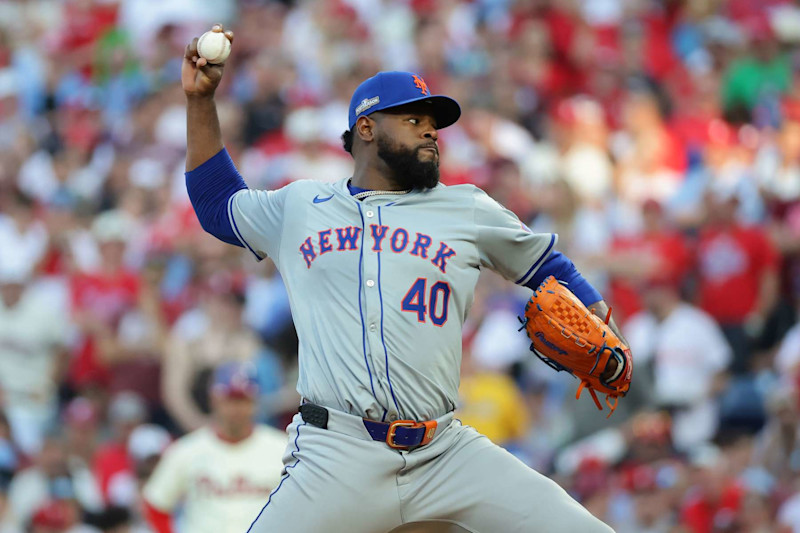 PHILADELPHIA, PENNSYLVANIA - OCTOBER 06: Luis Severino #40 of the New York Mets throws during the fifth inning against the Philadelphia Phillies in Game Two of the Division Series at Citizens Bank Park on October 06, 2024 in Philadelphia, Pennsylvania. (Photo by Hunter Martin/Getty Images)