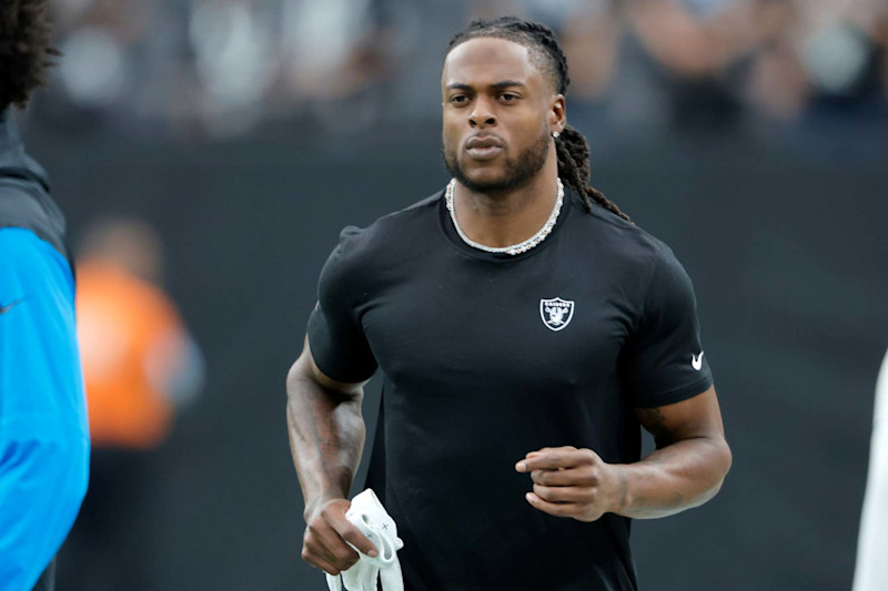 LAS VEGAS, NEVADA - SEPTEMBER 22: Davante Adams #17 of the Las Vegas Raiders warms up before a game between the Las Vegas Raiders and Carolina Panthers at Allegiant Stadium on September 22, 2024 in Las Vegas, Nevada. (Photo by Steve Marcus/Getty Images)