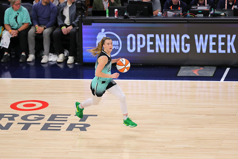 MINNEAPOLIS, MN -  OCTOBER 16: Sabrina Ionescu #20 of the New York Liberty brings the ball up court during the game against the Minnesota Lynx during Game Three of the 2024 WNBA Finals on October 16, 2024 at Target Center in Minneapolis, Minnesota. NOTE TO USER: User expressly acknowledges and agrees that, by downloading and or using this Photograph, user is consenting to the terms and conditions of the Getty Images License Agreement. Mandatory Copyright Notice: Copyright 2024 NBAE (Photo by Adam Bettcher/NBAE via Getty Images)