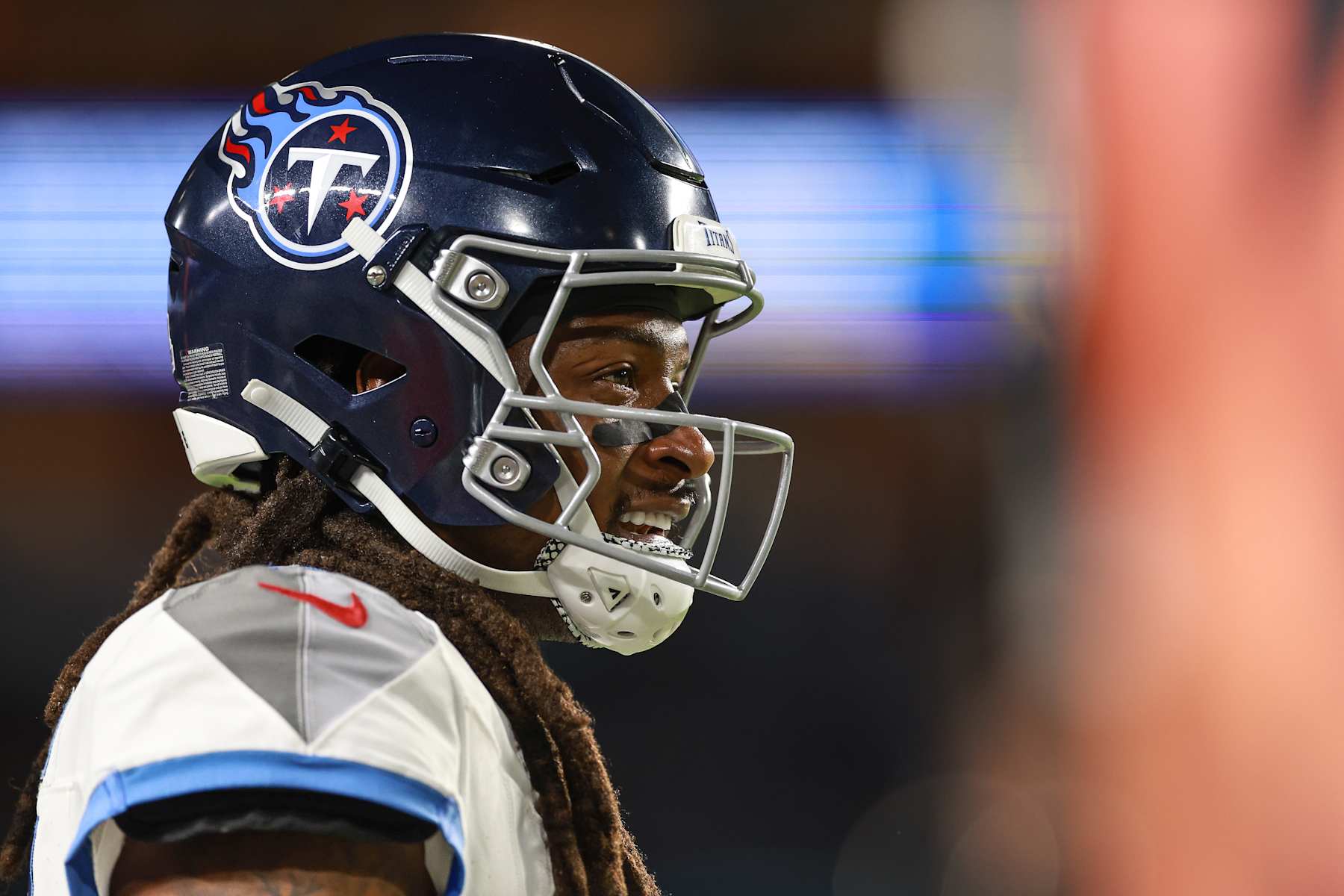 MIAMI GARDENS, FLORIDA - SEPTEMBER 30: DeAndre Hopkins #10 of the Tennessee Titans looks on while playing the Miami Dolphins during the first quarter at Hard Rock Stadium on September 30, 2024 in Miami Gardens, Florida. (Photo by Carmen Mandato/Getty Images)