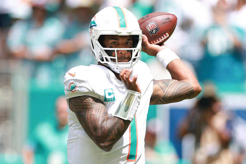 MIAMI GARDENS, FLORIDA - SEPTEMBER 08: Tua Tagovailoa #1 of the Miami Dolphins in action against the Jacksonville Jaguars at Hard Rock Stadium on September 08, 2024 in Miami Gardens, Florida. (Photo by Carmen Mandato/Getty Images)