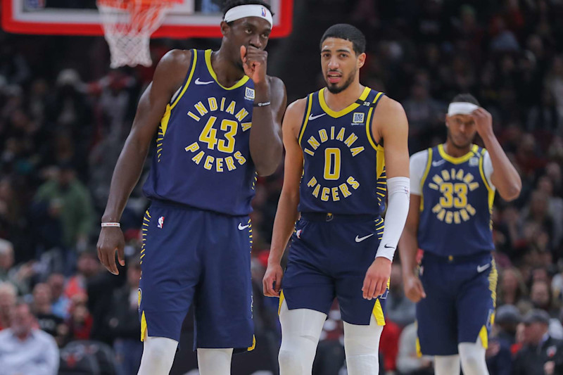 CHICAGO, IL - MARCH 27: Pascal Siakam #43 of the Indiana Pacers chats with Tyrese Haliburton #0 of the Indiana Pacers during the first half against the Chicago Bulls at the United Center on March 27, 2024 in Chicago, Illinois. (Photo by Melissa Tamez/Icon Sportswire via Getty Images)