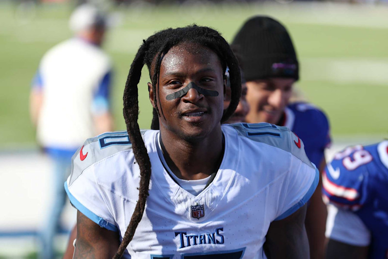 ORCHARD PARK, NEW YORK - OCTOBER 20: DeAndre Hopkins #10 of the Tennessee Titans walks off the field during halftime against the Buffalo Bills at Highmark Stadium on October 20, 2024 in Orchard Park, New York. (Photo by Bryan Bennett/Getty Images)