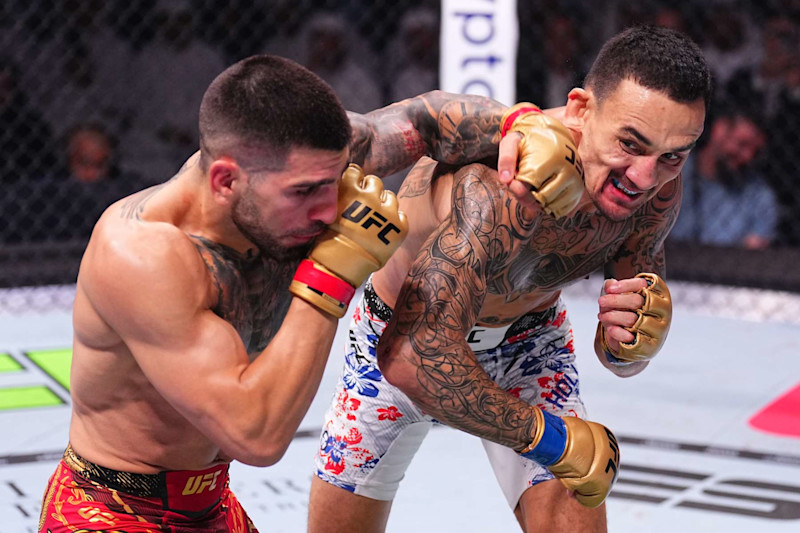 Ilia Topuria Beats Max Holloway by Knockout, Retains Featherweight Title at  UFC 308 | News, Scores, Highlights, Stats, and Rumors | Bleacher Report