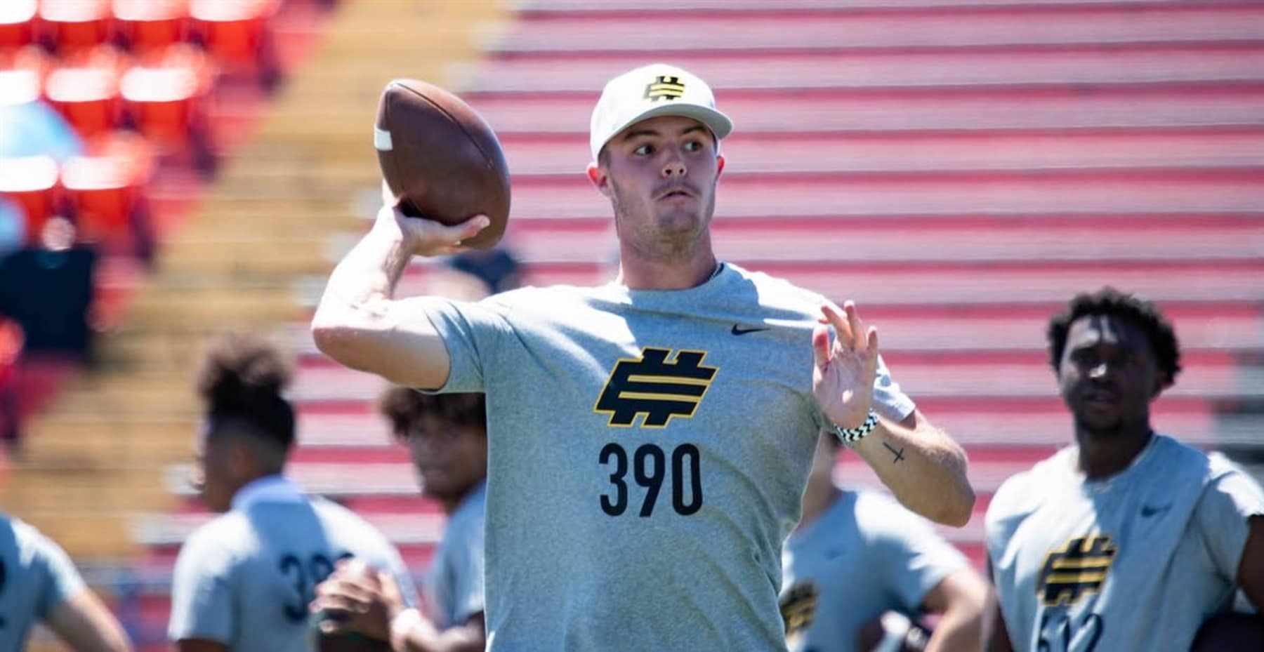 4-Star QB Carter Smith Decommits from Michigan amid Rumored Bryce 