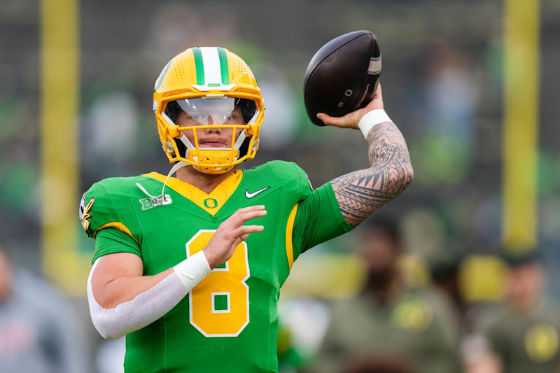 Oregon's Dillon Gabriel Sets FBS TD Record Amid Heisman Push, Thrills CFB  Fans | News, Scores, Highlights, Stats, and Rumors | Bleacher Report