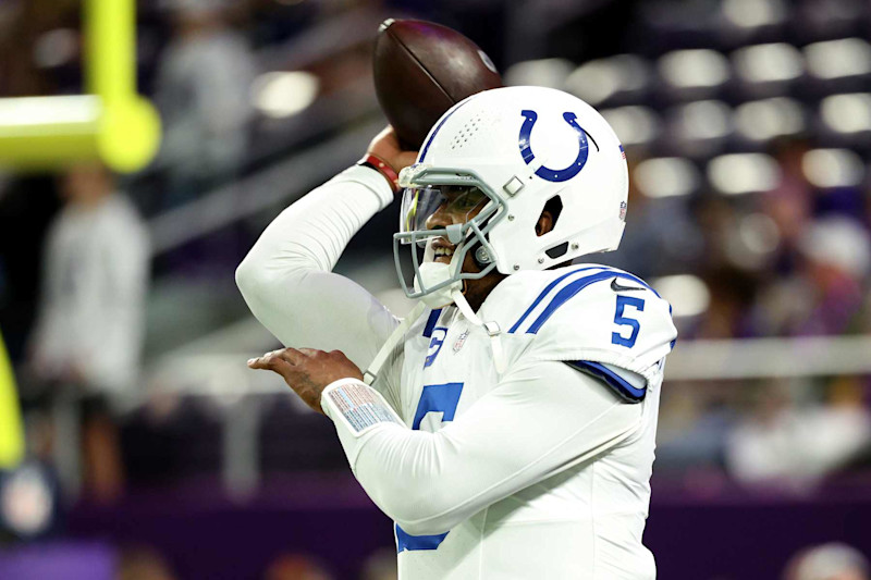 MINNEAPOLIS, MINNESOTA - NOVEMBER 03: Anthony Richardson #5 of the Indianapolis Colts warms up prior to the game against the Minnesota Vikings at U.S. Bank Stadium on November 03, 2024 in Minneapolis, Minnesota. (Photo by David Berding/Getty Images)