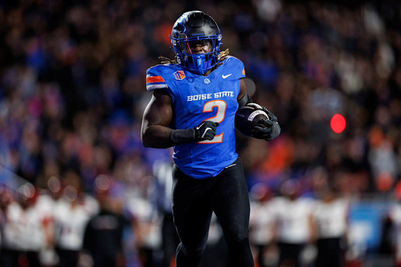 BOISE, IDAHO - NOVEMBER 1: Running back Ashton Jeanty #2 of the Boise State Broncos rushes for a touchdown during the fourth quarter of an NCAA college football game against the San Diego State Aztecs, at Albertsons Stadium on November 1, 2024 in Boise, Idaho. (Photo by Brooke Sutton/Getty Images)