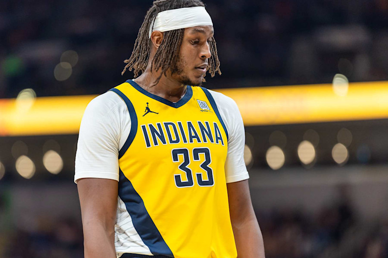 INDIANAPOLIS, INDIANA - NOVEMBER 10: Myles Turner #33 of the Indiana Pacers is seen during the game against the New York Knicks at Gainbridge Fieldhouse on November 10, 2024 in Indianapolis, Indiana. NOTE TO USER: User expressly acknowledges and agrees that, by downloading and or using this photograph, User is consenting to the terms and conditions of the Getty Images License Agreement. (Photo by Michael Hickey/Getty Images)