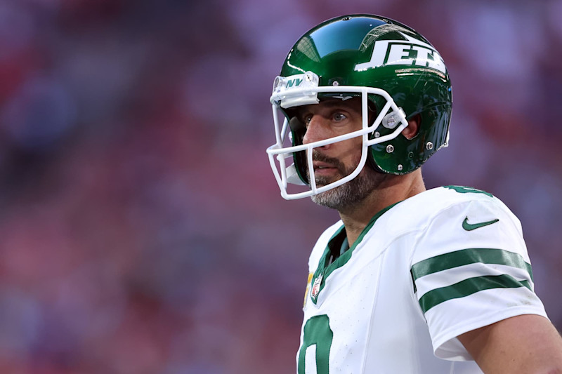 GLENDALE, ARIZONA - NOVEMBER 10: Quarterback Aaron Rodgers #8 of the New York Jets looks on during the game against the Arizona Cardinals at State Farm Stadium on November 10, 2024 in Glendale, Arizona. The Cardinals defeated the Jets 31-6. (Photo by Chris Coduto/Getty Images)