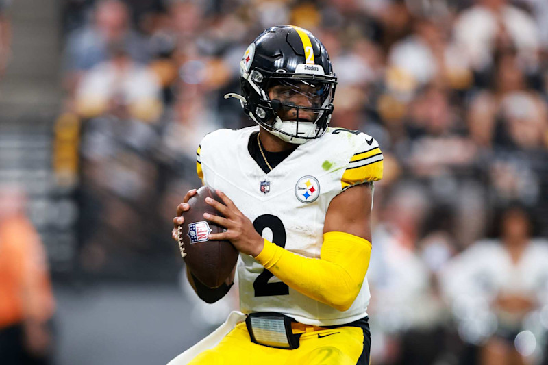 LAS VEGAS, NV - OCTOBER 13: Pittsburgh Steelers quarterback Justin Fields (2) looks to throw the ball during a NFL game between the Pittsburgh Steelers a d the Las Vegas Raiders on October 13, 2024, at Allegiant Stadium in Las Vegas, NV. (Photo by Jordon Kelly/Icon Sportswire via Getty Images)