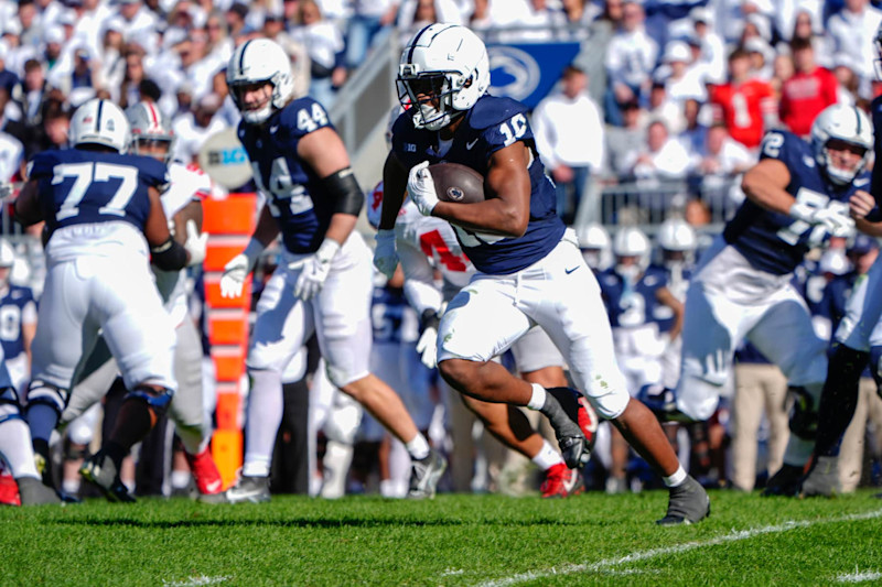 UNIVERSITY PARK, PA - NOVEMBER 02: Penn State Nittany Lions Running Back Nicholas Singleton (10) runs with the ball during the first half of the College Football game between the Ohio State Buckeyes and the Penn State Nittany Lions on November 2, 2024, at Beaver Stadium in University Park, PA. (Photo by Gregory Fisher/Icon Sportswire via Getty Images)