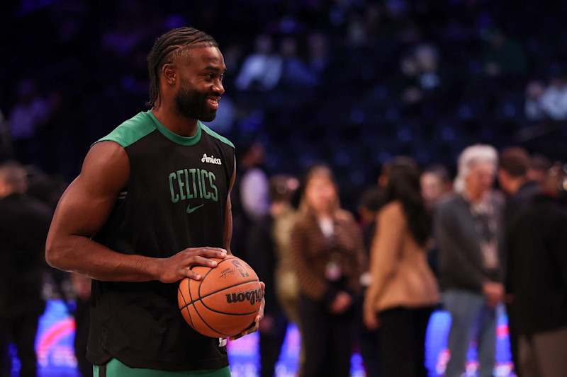 NEW YORK, NEW YORK - NOVEMBER 13: Jaylen Brown #7 of the Boston Celtics warms up before playing the Brooklyn Nets at Barclays Center on November 13, 2024 in New York City. NOTE TO USER: User expressly acknowledges and agrees that, by downloading and or using this photograph, User is consenting to the terms and conditions of the Getty Images License Agreement.  (Photo by Sarah Stier/Getty Images)