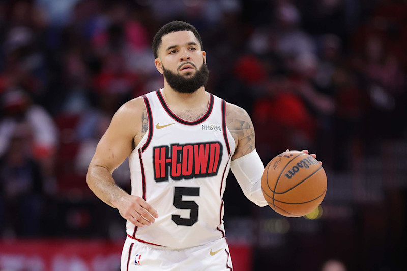 HOUSTON, TEXAS - NOVEMBER 20: Fred VanVleet #5 of the Houston Rockets dribbles the ball upcourt against the Indiana Pacers during the second half at Toyota Center on November 20, 2024 in Houston, Texas. NOTE TO USER: User expressly acknowledges and agrees that, by downloading and or using this photograph, User is consenting to the terms and conditions of the Getty Images License Agreement. (Photo by Alex Slitz/Getty Images)