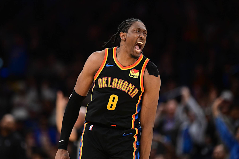 OKLAHOMA CITY, OKLAHOMA - NOVEMBER 17: Jalen Williams #8 of the Oklahoma City Thunder reacts after a big play during the second half against the Dallas Mavericks at Paycom Center on November 17, 2024 in Oklahoma City, Oklahoma. NOTE TO USER: User expressly acknowledges and agrees that, by downloading and or using this photograph, User is consenting to the terms and conditions of the Getty Images License Agreement. (Photo by Joshua Gateley/Getty Images)