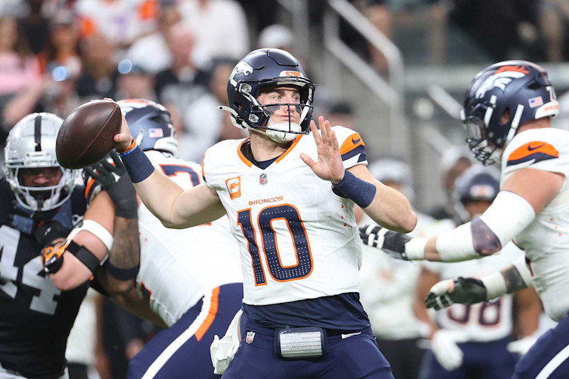 LAS VEGAS, NEVADA - NOVEMBER 24: Quarterback Bo Nix #10 of the Denver Broncos throws a pass during the during the second quarter against the Las Vegas Raiders at Allegiant Stadium on November 24, 2024 in Las Vegas, Nevada. (Photo by Ian Maule/Getty Images)