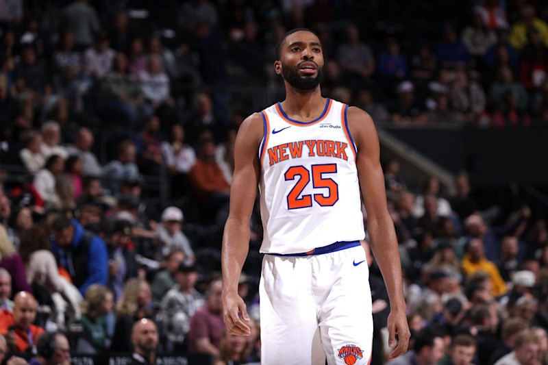 SALT LAKE CITY, UT - NOVEMBER 23: Mikal Bridges #25 of the New York Knicks looks on during the game against the Utah Jazz on November 23, 2024 at Delta Center in Salt Lake City, Utah. NOTE TO USER: User expressly acknowledges and agrees that, by downloading and or using this Photograph, User is consenting to the terms and conditions of the Getty Images License Agreement. Mandatory Copyright Notice: Copyright 2024 NBAE (Photo by Melissa Majchrzak/NBAE via Getty Images)