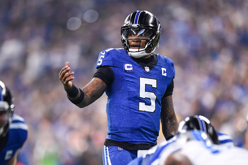 INDIANAPOLIS, IN - NOVEMBER 24: Indianapolis Colts Quarterback Anthony Richardson (5) sets up a play during the NFL football game between the Detroit Lions and the Indianapolis Colts on November 24, 2024, at Lucas Oil Stadium in Indianapolis, Indiana. (Photo by Michael Allio/Icon Sportswire via Getty Images)