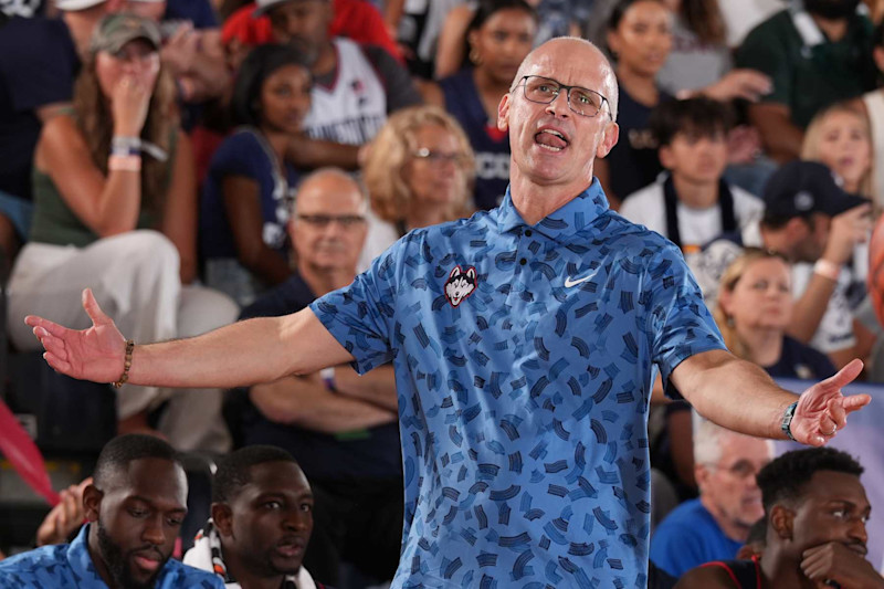 UConn head coach Dan Hurley