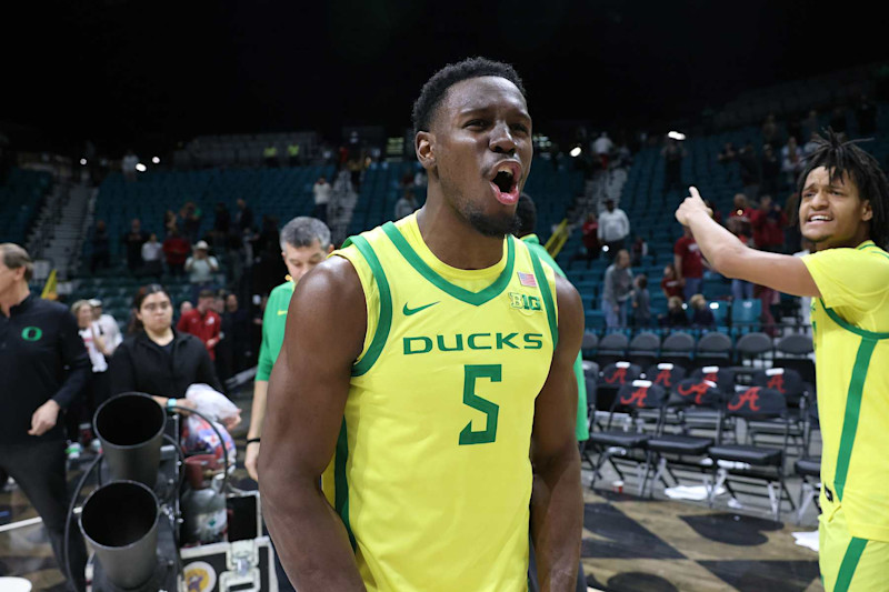 Oregon's TJ Bamba