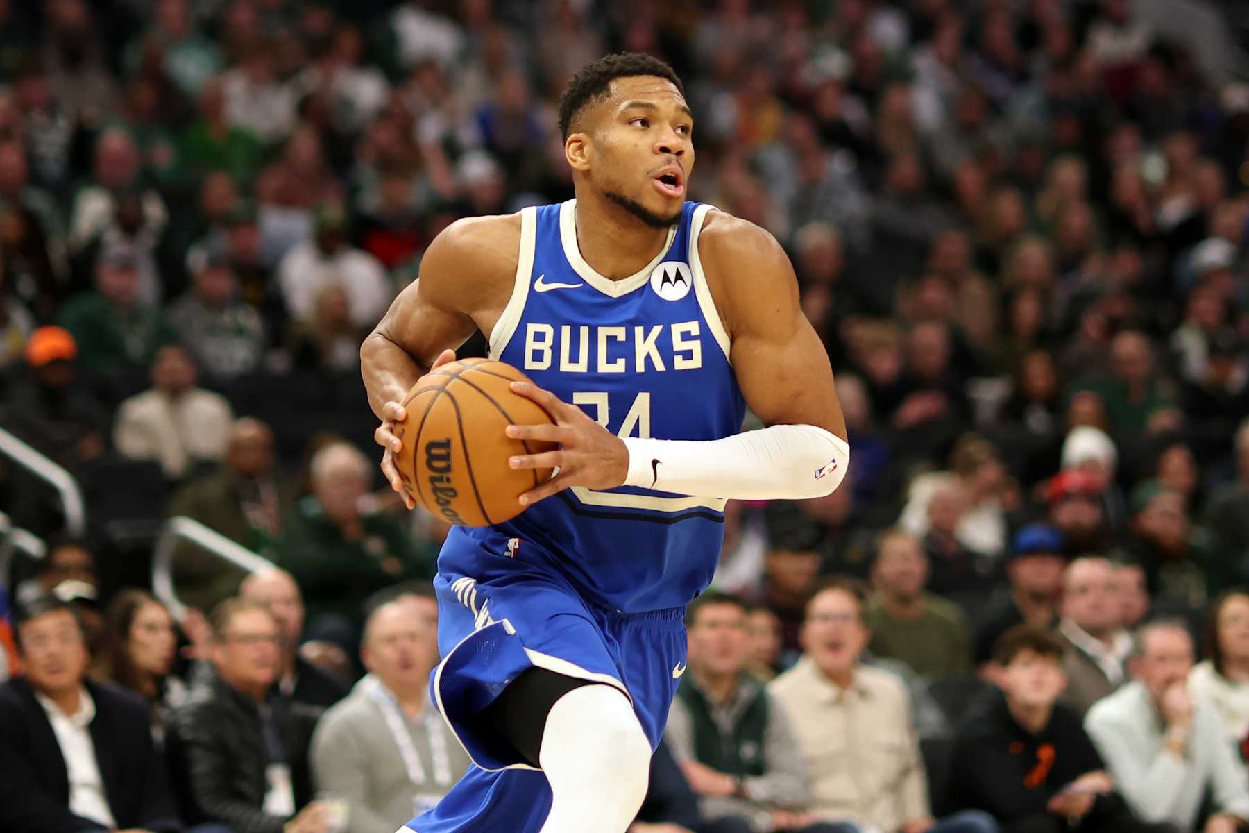 MILWAUKEE, WISCONSIN - DECEMBER 04: Giannis Antetokounmpo #34 of the Milwaukee Bucks handles the ball during a game against the Atlanta Hawks at Fiserv Forum on December 04, 2024 in Milwaukee, Wisconsin. NOTE TO USER: User expressly acknowledges and agrees that, by downloading and or using this photograph, User is consenting to the terms and conditions of the Getty Images License Agreement. (Photo by Stacy Revere/Getty Images)