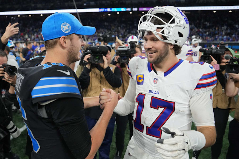 DETROIT, MICHIGAN - DECEMBER 15: Jared Goff #16 of the Detroit Lions shakes hands with Josh Allen #17 of the Buffalo Bills after the Bills 48-42 win at Ford Field on December 15, 2024 in Detroit, Michigan. (Photo by Nic Antaya/Getty Images)