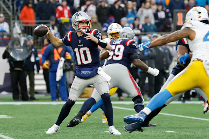 FOXBOROUGH, MA - DECEMBER 28: New England Patriots quarterback Drake Maye (10) rears back to throw during a game between the New England Patriots and the Los Angeles Chargers on December 28, 2024, at Gillette Stadium in Foxborough, Massachusetts. (Photo by Fred Kfoury III/Icon Sportswire via Getty Images)