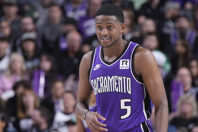 De'Aaron Fox Trade Rumors: Kings Want 'Win-Now Players,' Draft Picks amid  Spurs Buzz | News, Scores, Highlights, Stats, and Rumors | Bleacher Report