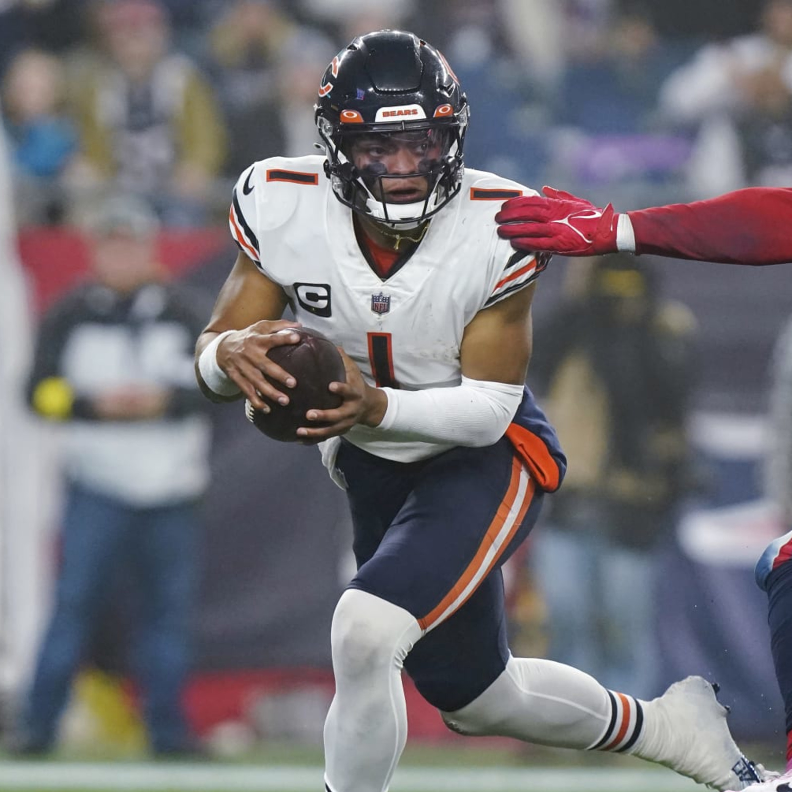 Bears pick off Patriots three times in Monday night beatdown