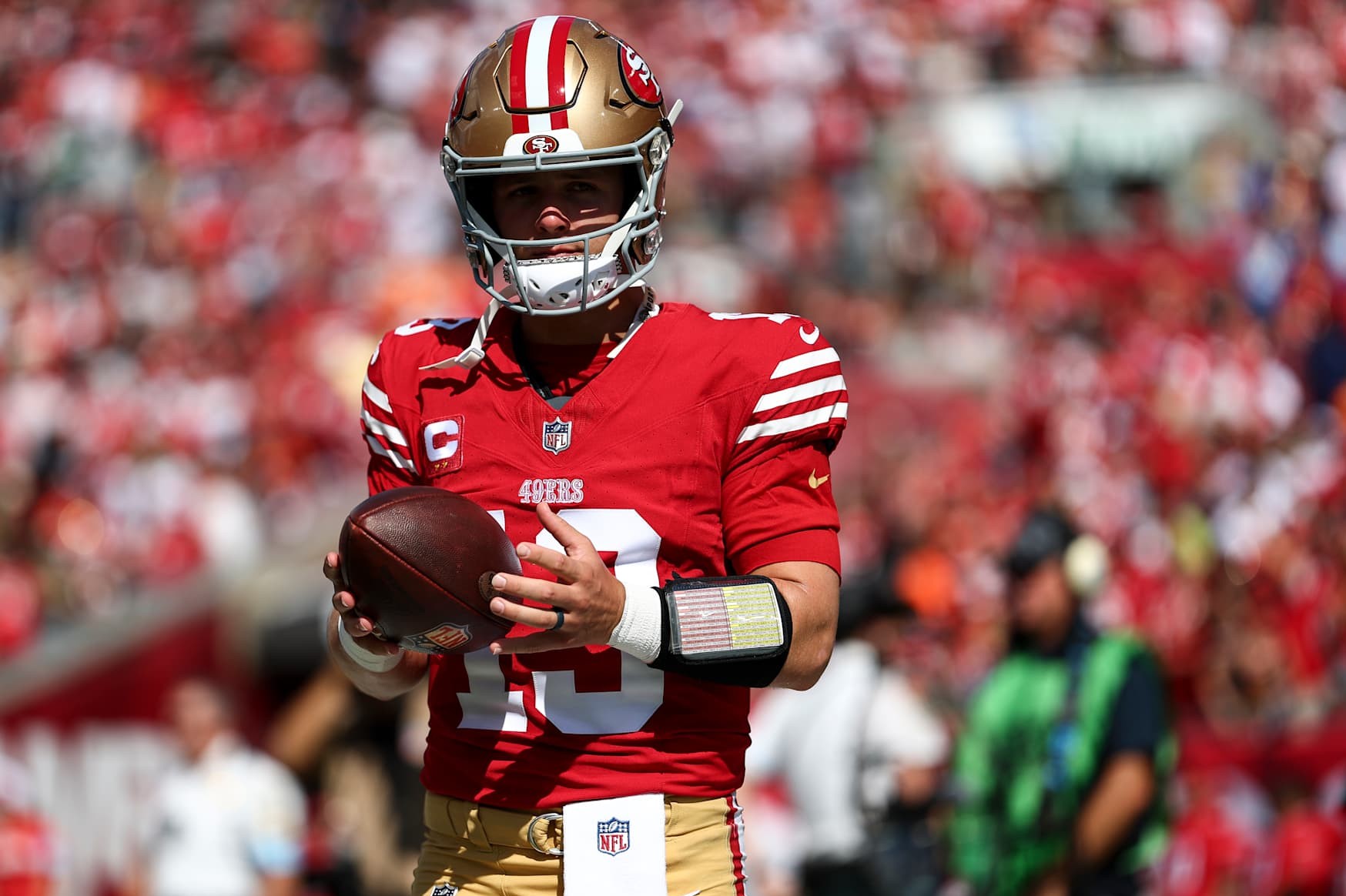 TAMPA, FLORIDA - NOVEMBER 10: Brock Purdy #13 of the San Francisco 49ers warms up prior to an NFL football game against the Tampa Bay Buccaneers at Raymond James Stadium on November 10, 2024 in Tampa, Florida. (Photo by Kevin Sabitus/Getty Images)