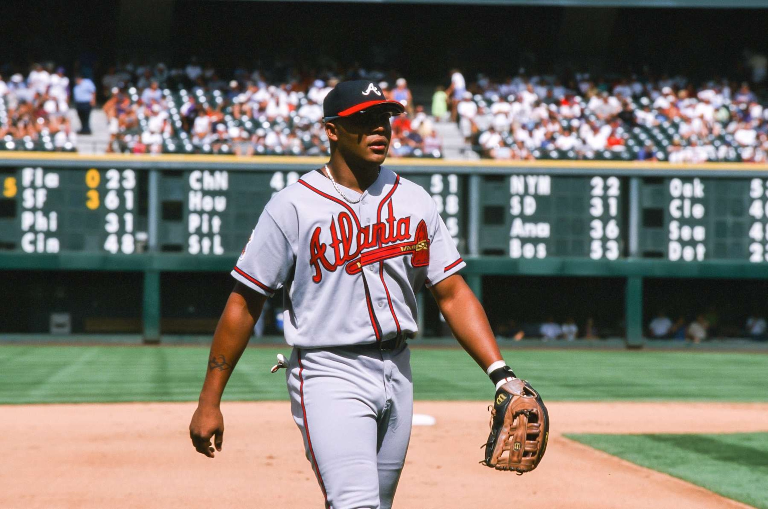 DENVER, CO - AUGUST 23:  Andruw Jones of the Atlanta Braves during the game against the Colorado Rockies at Coors Field on August 23, 2000 in Denver, Colorado. (Photo by Sporting News via Getty Images via Getty Images) 