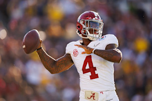 College Football 2024: Ranking Top 25 Quarterbacks in CFB