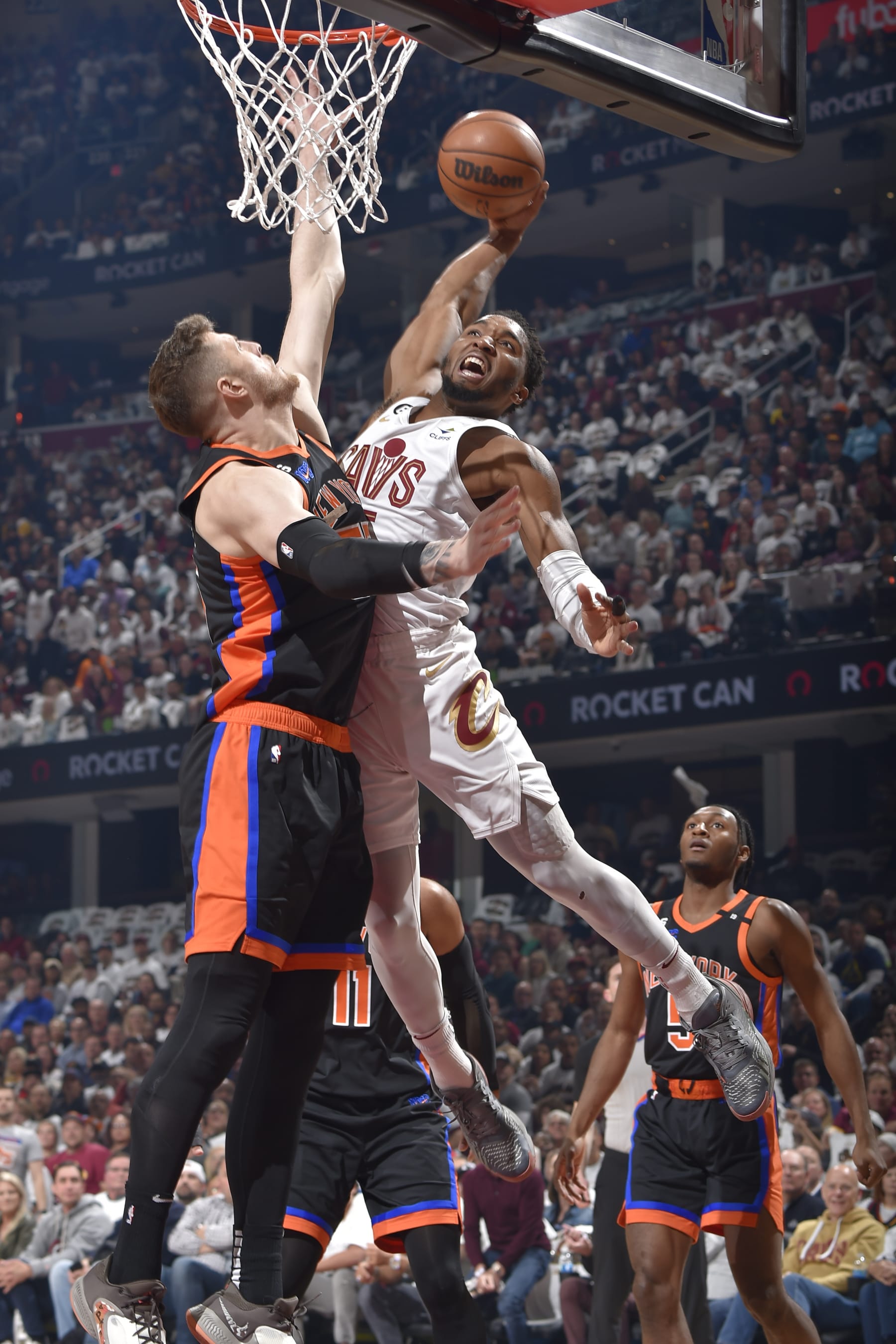 Cavs' Donovan Mitchell Left Group Chats with Knicks Fans: 'Y'all Can Kiss My Ass' - Vimarsana News