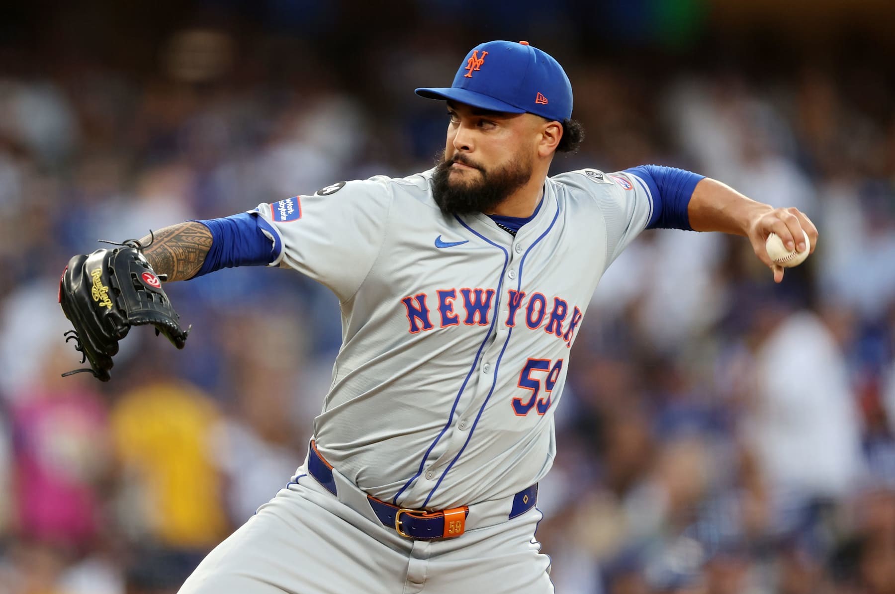 LOS ANGELES, CALIFORNIA - OCTOBER 20: Starting pitcher Sean Manaea #59 of the New York Mets pitches during the 2nd inning of Game Six of the National League Championship Series against the Los Angeles Dodgers at Dodger Stadium on October 20, 2024 in Los Angeles, California. (Photo by Harry How/Getty Images)