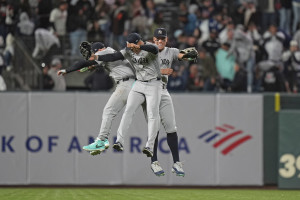 MLB Power Rankings: Yankees vs. Phillies for No. 1, Mariners Join Top 10, Cubs Slide 