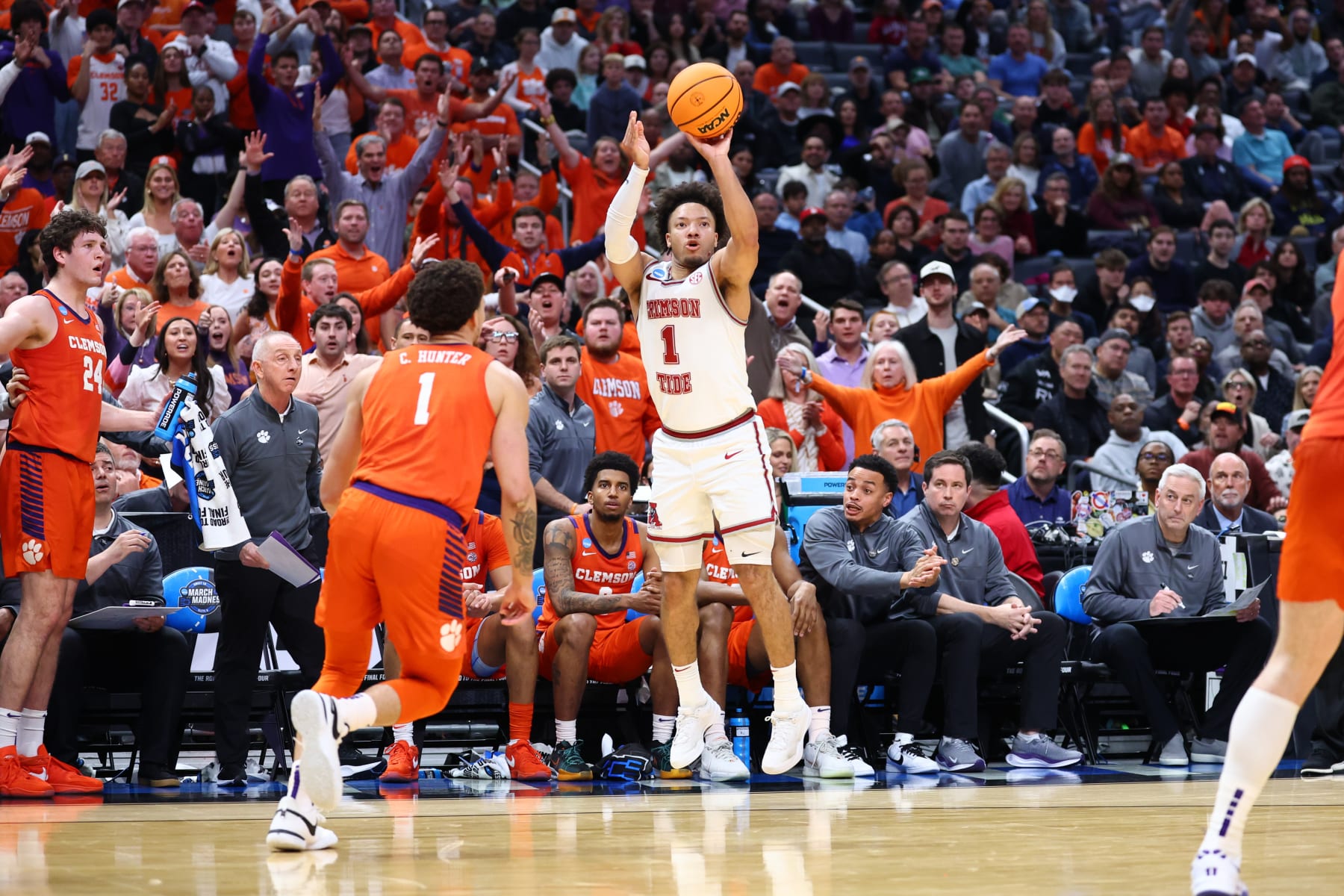 LOS ANGELES, CALIFORNIA - MARCH 30: Mark Sears #1 of the Alabama Crimson Tide shoots against the Clemson Tigers during the Elite Eight round of the 2024 NCAA Men's Basketball Tournament held at Crypto.com Arena on March 30, 2024 in Los Angeles, California. (Photo by C. Morgan Engel/NCAA Photos via Getty Images)