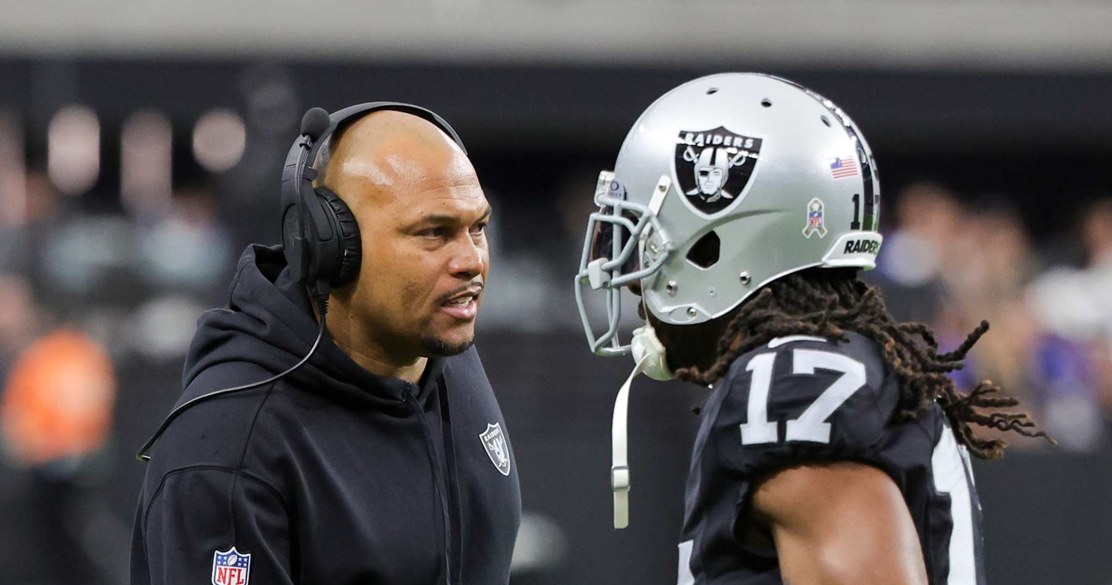 Davante Adams Rumors Antonio Pierce, Raiders 'Stunned' by Timing of