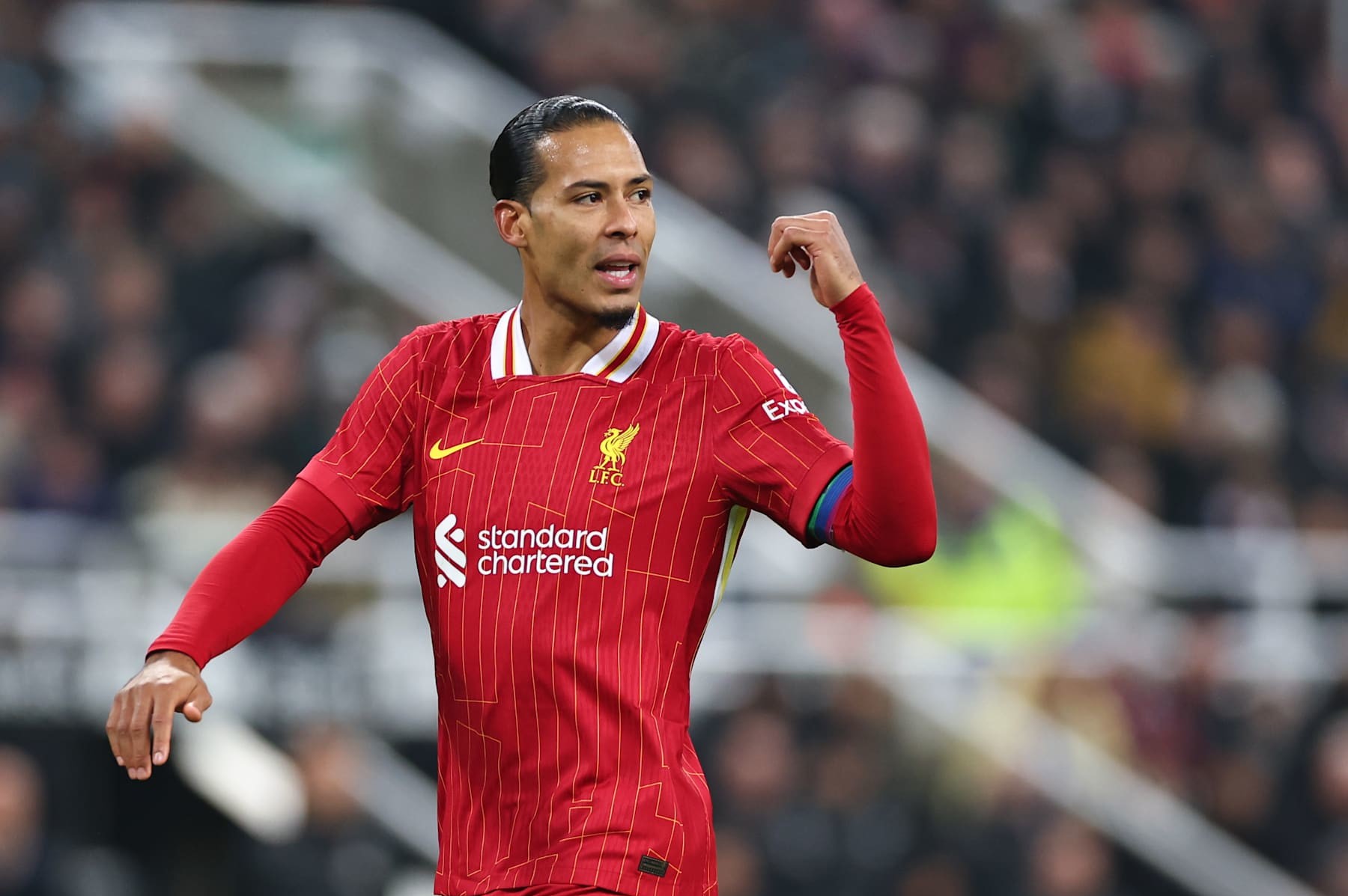 NEWCASTLE UPON TYNE, ENGLAND - DECEMBER 4: Virgil van Dijk of Liverpool during the Premier League match between Newcastle United FC and Liverpool FC at St James' Park on December 4, 2024 in Newcastle upon Tyne, England. (Photo by Robbie Jay Barratt - AMA/Getty Images)