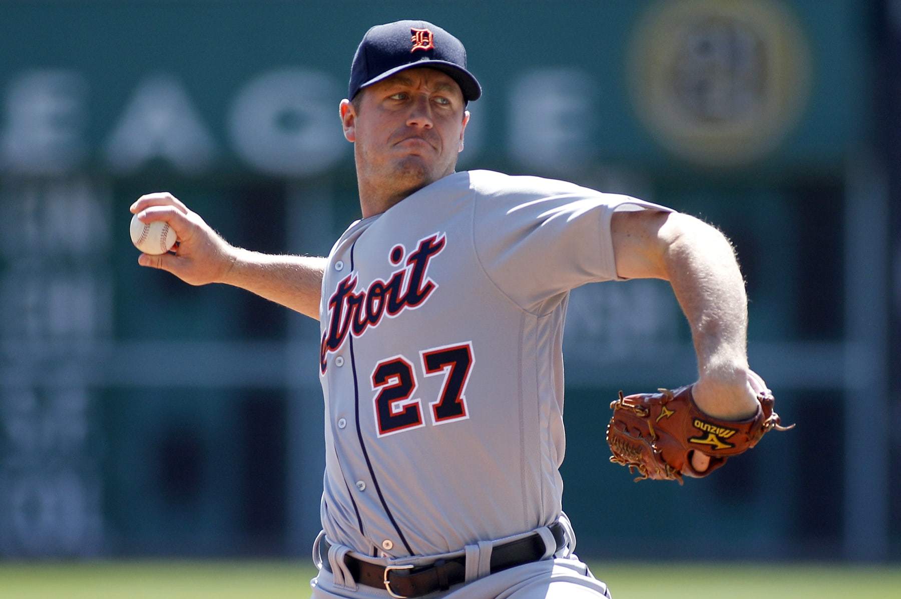 PITTSBURGH, PA - APRIL 14: Jordan Zimmermann #27 of the Detroit Tigers in action during interleague play against the Pittsburgh Pirates at PNC Park on April 14, 2015 in Pittsburgh, Pennsylvania. (Photo by Justin K. Aller/Getty Images)