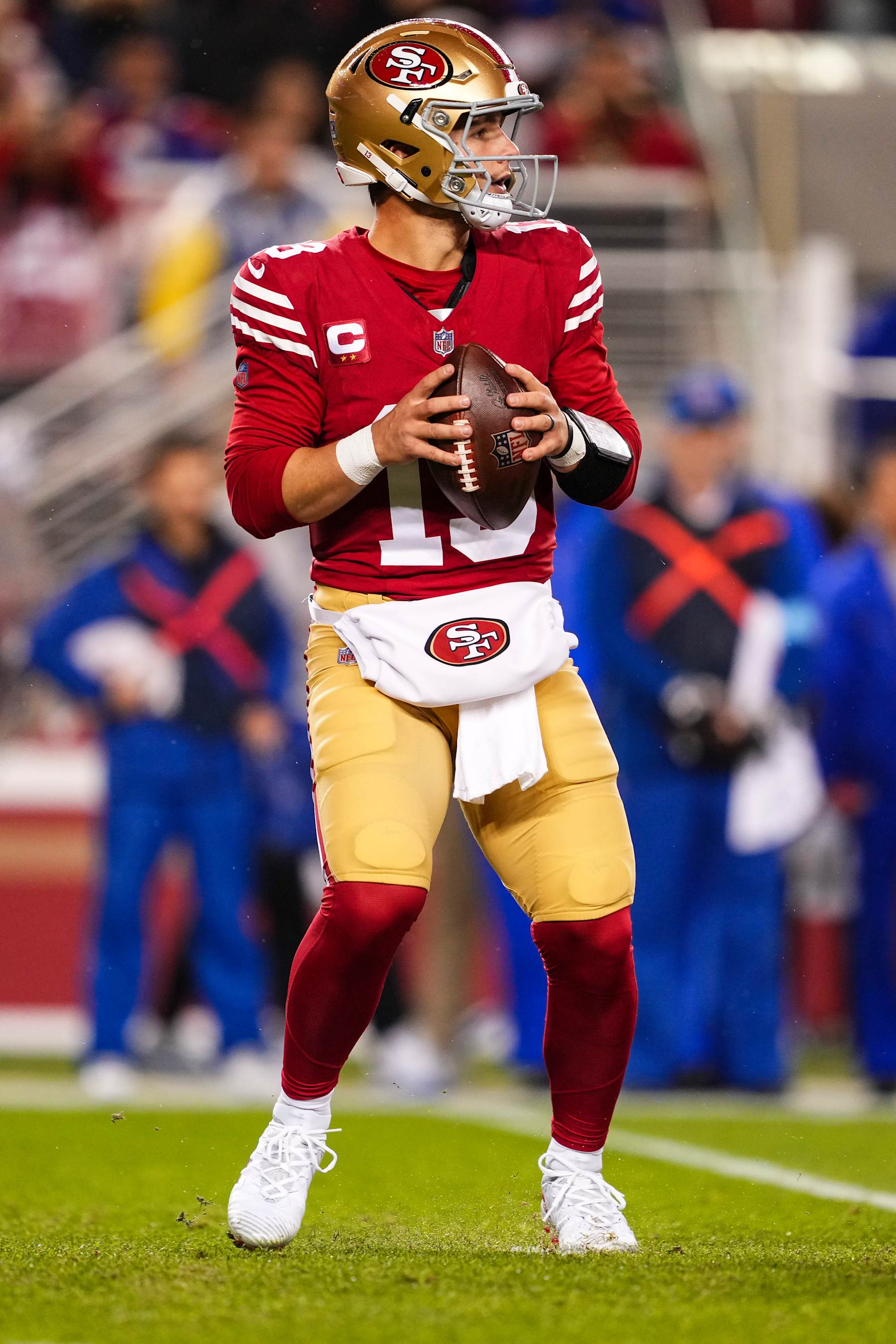 When Does Regular Season College Football Starters