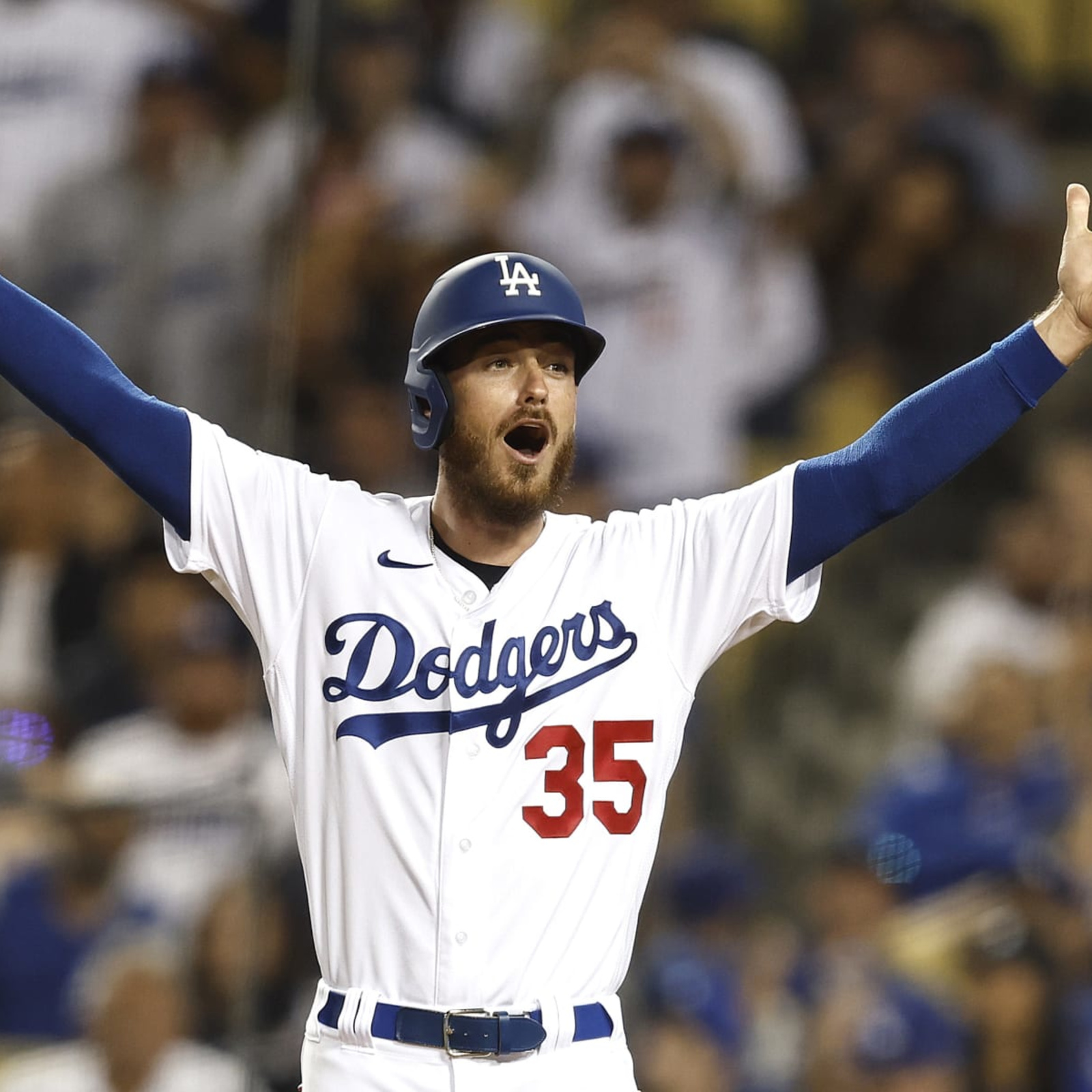 Cody Bellinger, Kiké Hernandez & More Dodgers Mourn Death Of