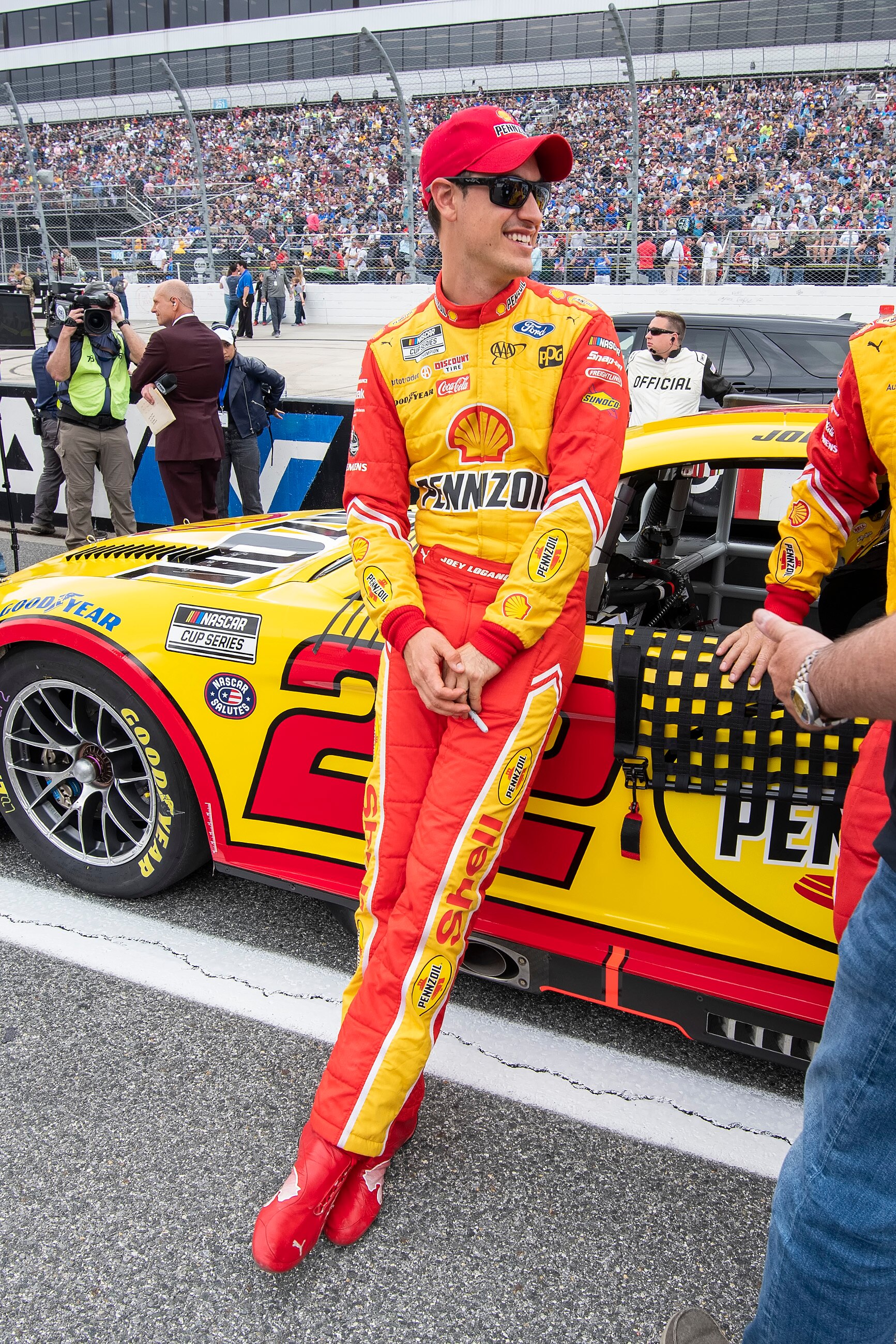 NASCAR at Darlington 2022 Results: Joey Logano Edges Tyler Reddick for Win - Vimarsana News