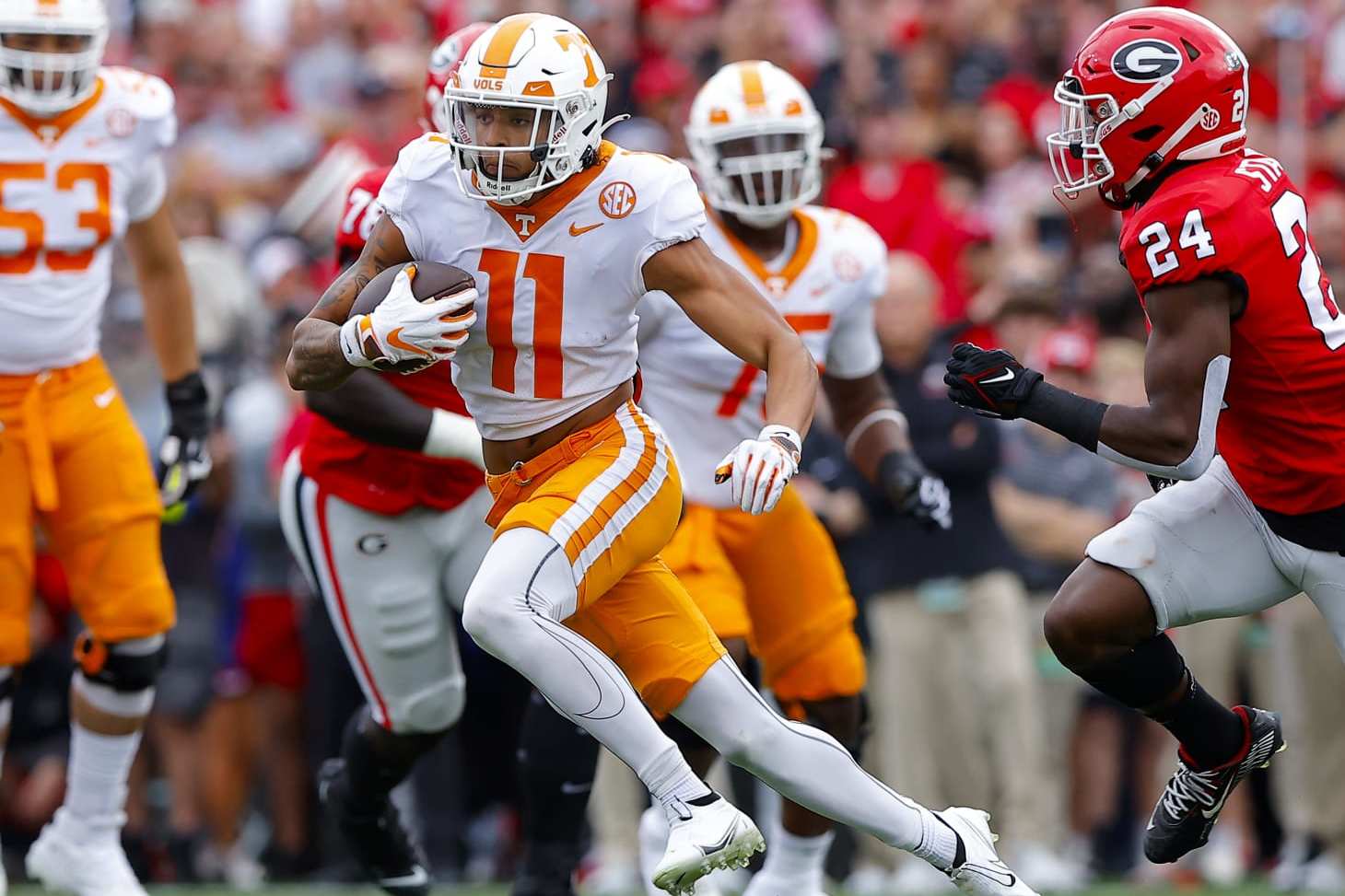 NFL Draft: Slot Receivers Dominate Draft Boards, Top 5 Slots Ranked —  Inside The Hashes