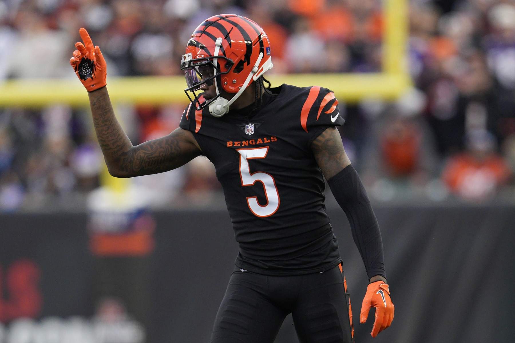 Tee Higgins Trade Rumors: NFL Execs Think Bengals Could Land 1st- or  2nd-Round Pick | News, Scores, Highlights, Stats, and Rumors | Bleacher  Report