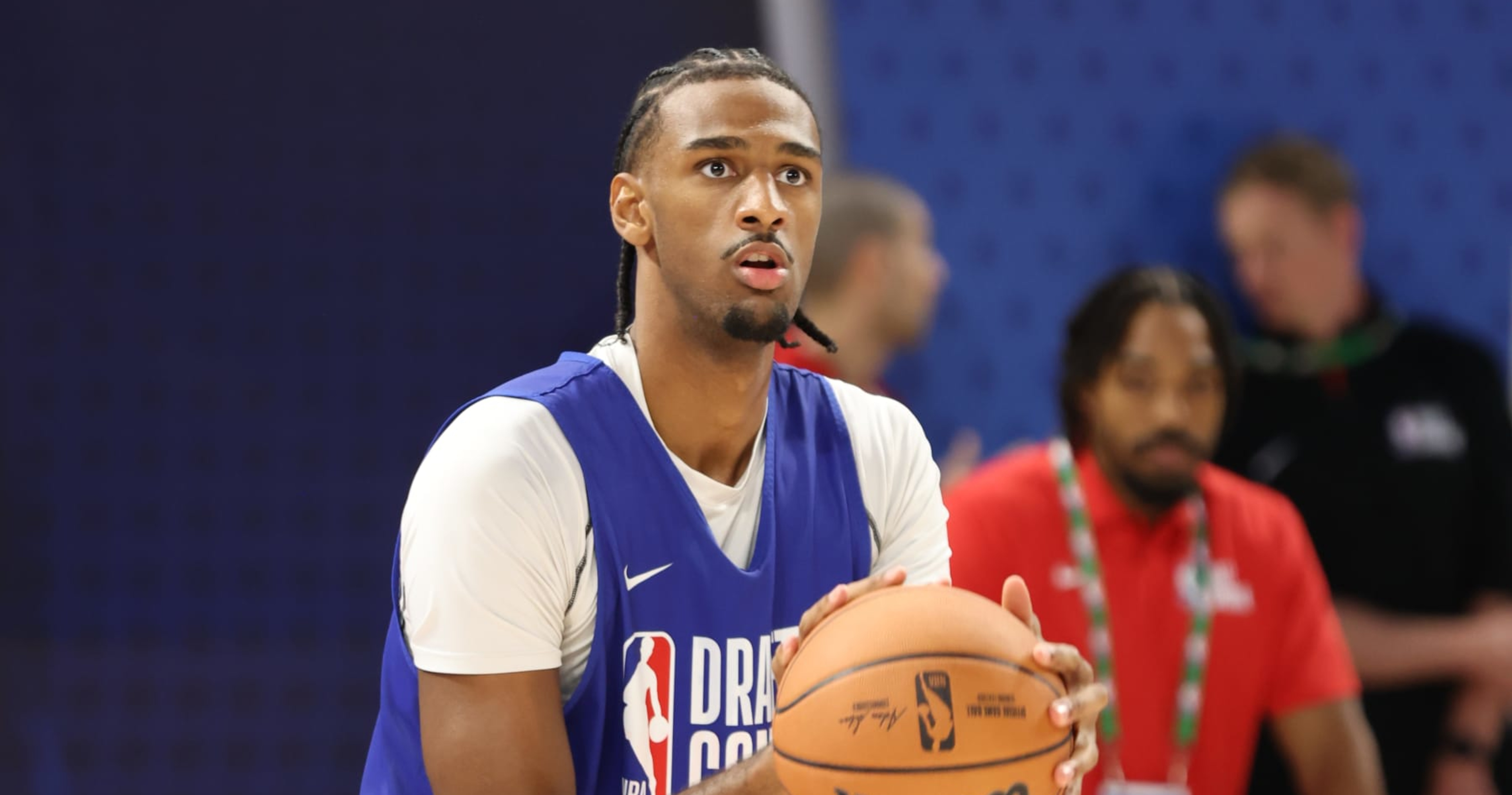 Video Alex Sarr Answers Question on Not Working Out for Hawks Before