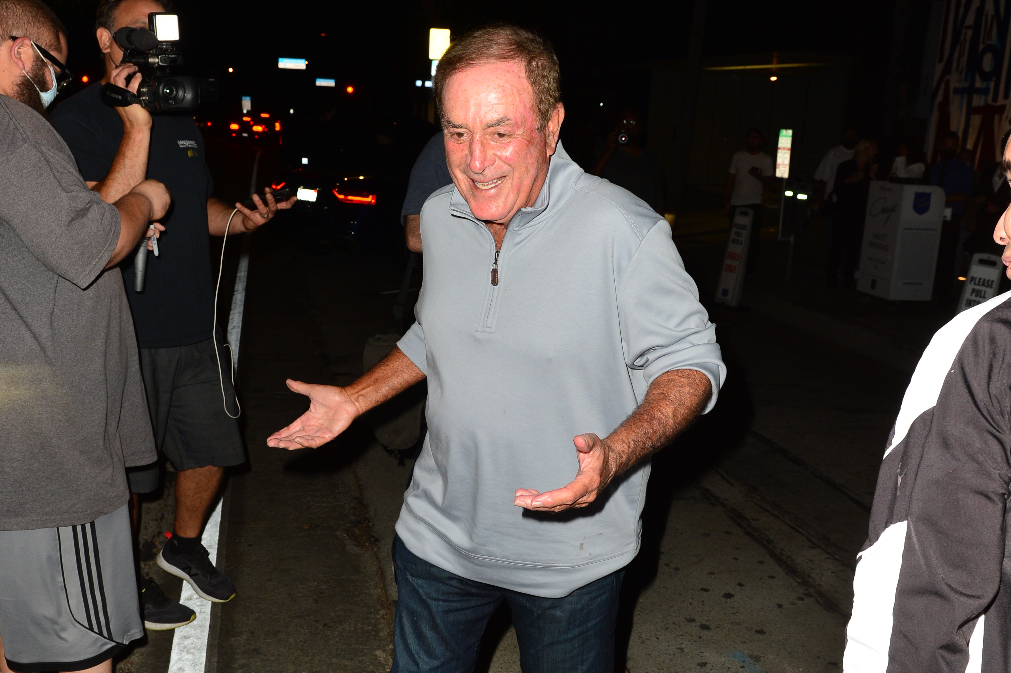 Report: Al Michaels' Contract Offer from  Could Reach $11M Annually, News, Scores, Highlights, Stats, and Rumors